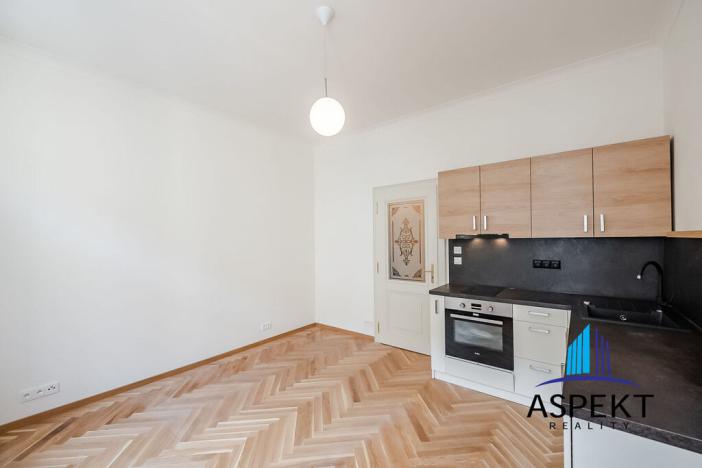 Pronájem bytu 1+kk, Praha - Bubeneč, Keramická, 25 m2