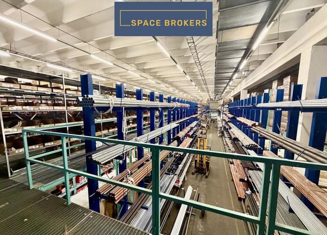 Pronájem skladu, Hradec Králové, 2880 m2