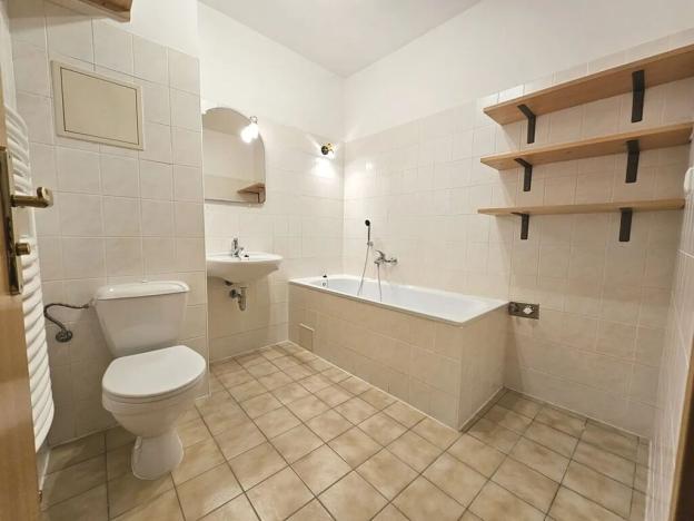 Pronájem bytu 1+kk, Praha - Kunratice, Velké Kunratické, 41 m2