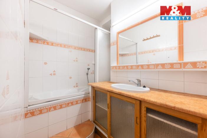 Prodej bytu 2+1, Holešov, nám. Svobody, 60 m2