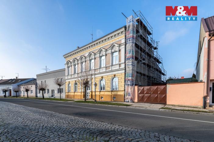 Prodej bytu 2+1, Holešov, nám. Svobody, 60 m2