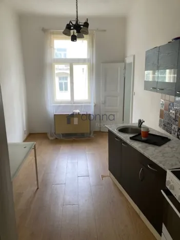 Pronájem bytu 2+kk, Praha, Víta Nejedlého, 46 m2