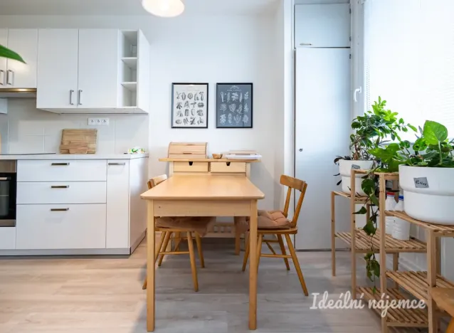 Pronájem bytu 3+1, Praha - Háje, Tatarkova, 77 m2