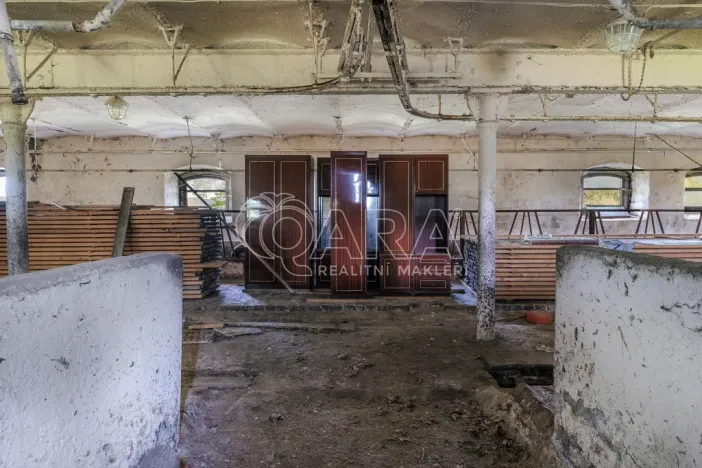 Prodej skladu, Kolinec, 260 m2