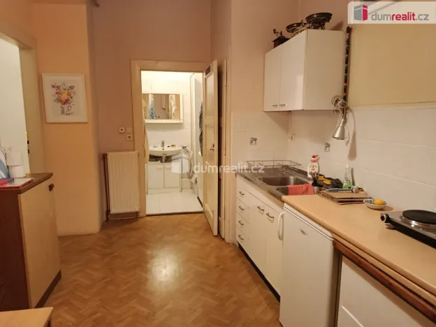 Pronájem bytu 1+kk, Praha - Holešovice, Na Maninách, 35 m2