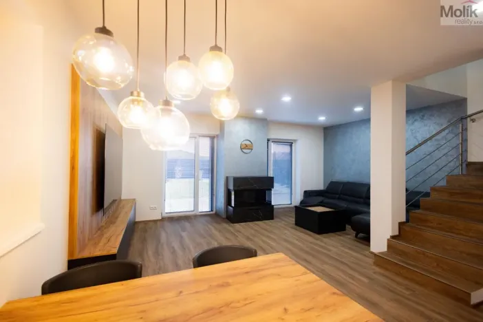 Prodej rodinného domu, Strupčice, 170 m2