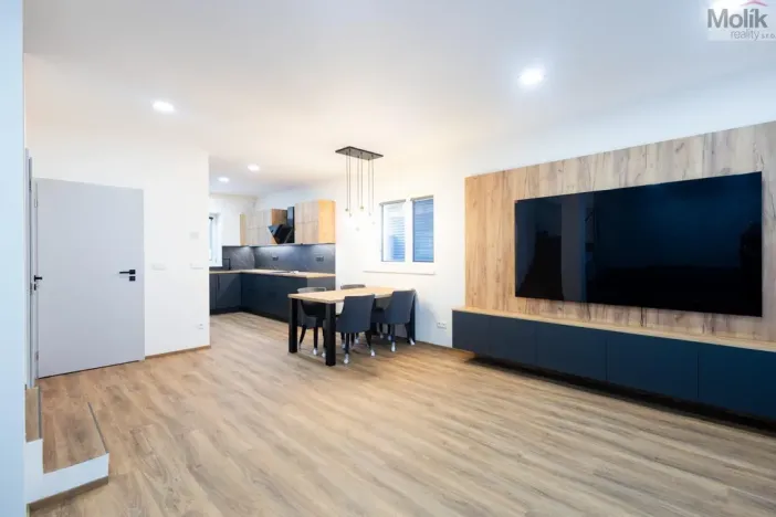 Prodej rodinného domu, Strupčice, 170 m2