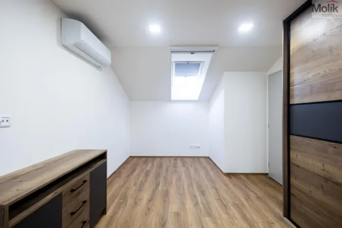 Prodej rodinného domu, Strupčice, 170 m2