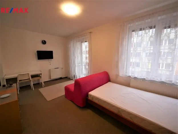 Pronájem bytu 1+kk, Praha - Krč, Tavolníková, 26 m2