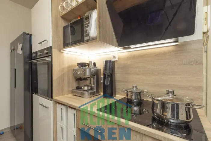 Prodej bytu 2+kk, Praha - Bubeneč, V. P. Čkalova, 51 m2