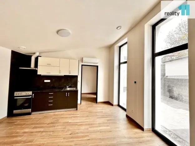 Pronájem bytu 1+kk, Praha - Michle, Michelská, 34 m2