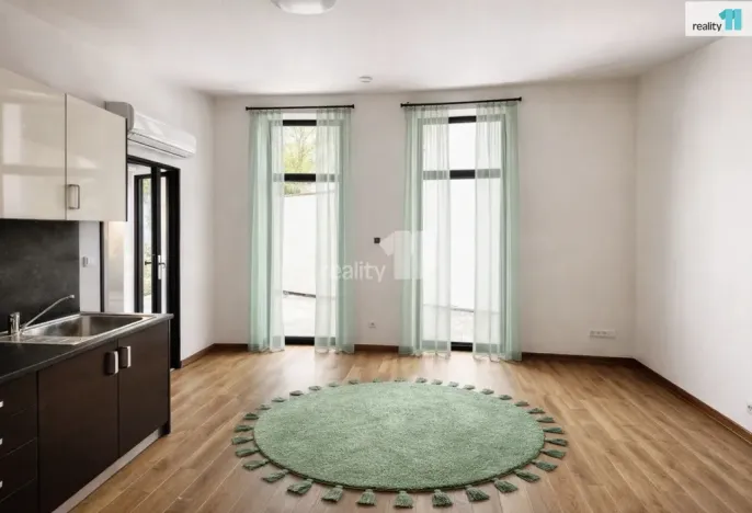 Pronájem rodinného domu, Praha - Michle, Michelská, 34 m2