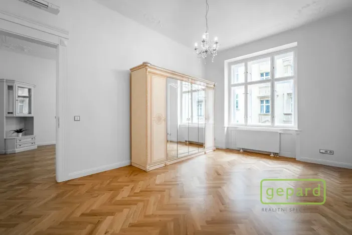 Pronájem kanceláře, Praha - Smíchov, Janáčkovo nábřeží, 120 m2