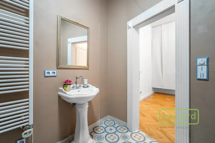 Pronájem kanceláře, Praha - Smíchov, Janáčkovo nábřeží, 120 m2