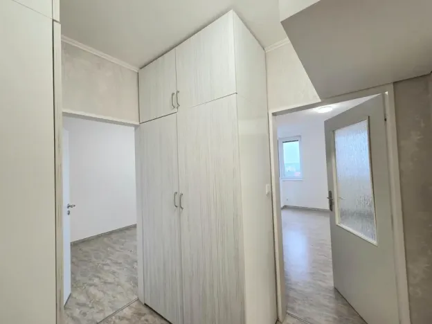 Prodej bytu 2+kk, Praha - Troja, Hnězdenská, 43 m2