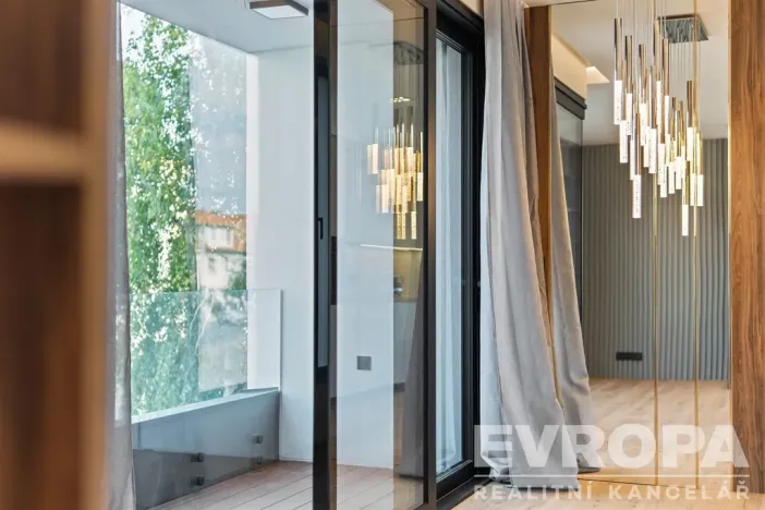 Pronájem bytu 1+kk, Praha - Břevnov, U Petřin, 35 m2