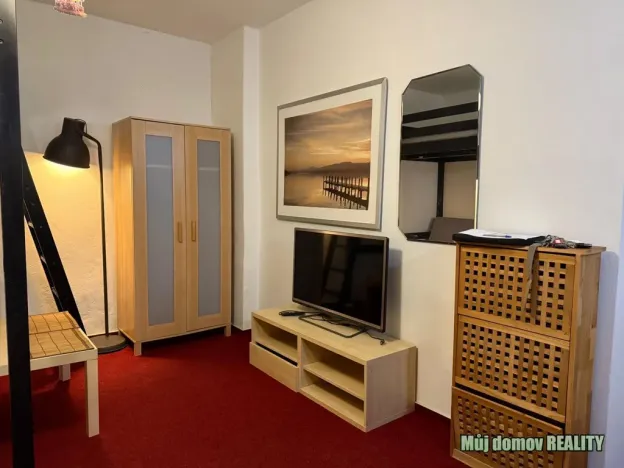 Pronájem bytu 1+kk, Praha - Dolní Chabry, Prunéřovská, 18 m2