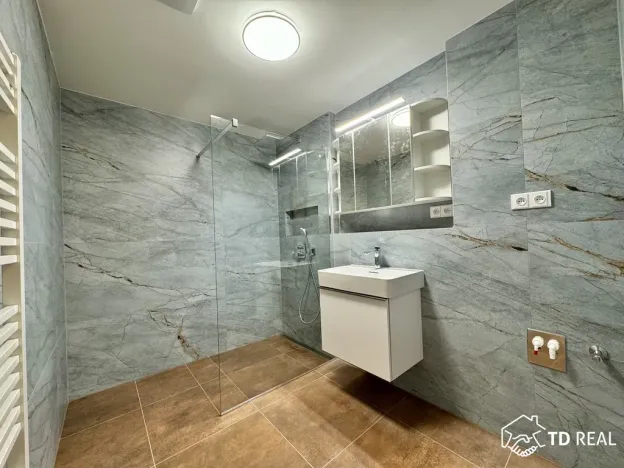 Pronájem bytu 2+kk, Brno, třída Generála Píky, 57 m2