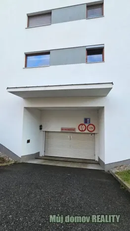 Pronájem garážového stání, Praha - Stodůlky, Švejcarovo náměstí, 11 m2