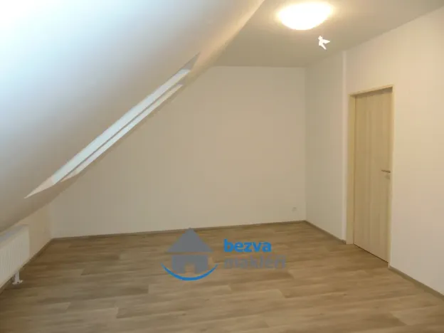 Pronájem bytu 2+kk, Pardubice, Jana Palacha, 69 m2