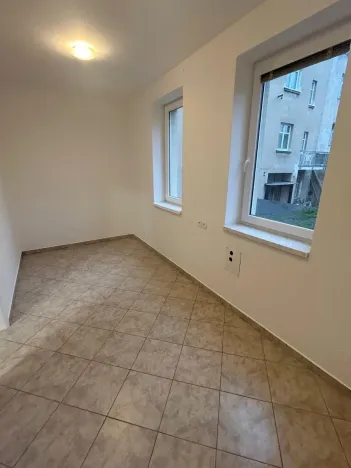 Pronájem bytu 3+1, Praha - Strašnice, Věšínova, 65 m2