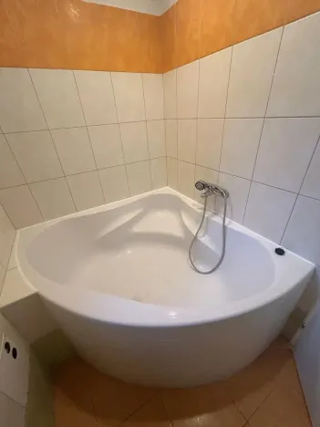 Pronájem bytu 3+1, Praha - Strašnice, Věšínova, 65 m2