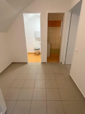 Pronájem bytu 3+1, Praha - Strašnice, Věšínova, 65 m2