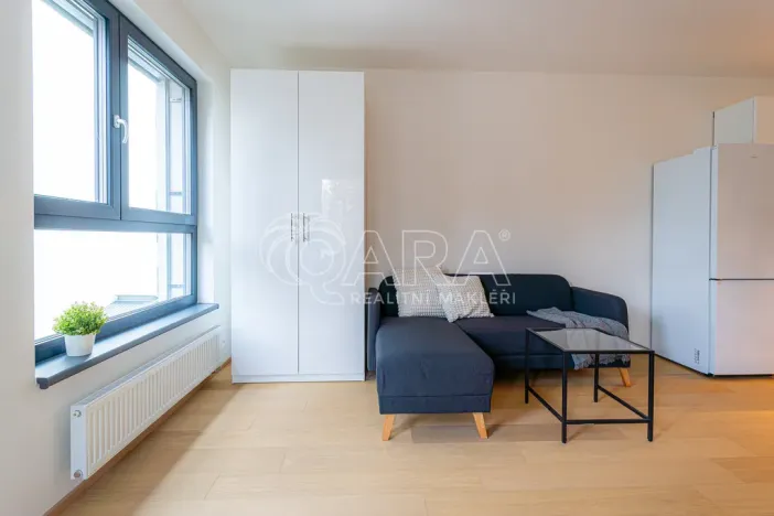 Pronájem bytu 2+kk, Praha - Malešice, Azzoniho, 51 m2