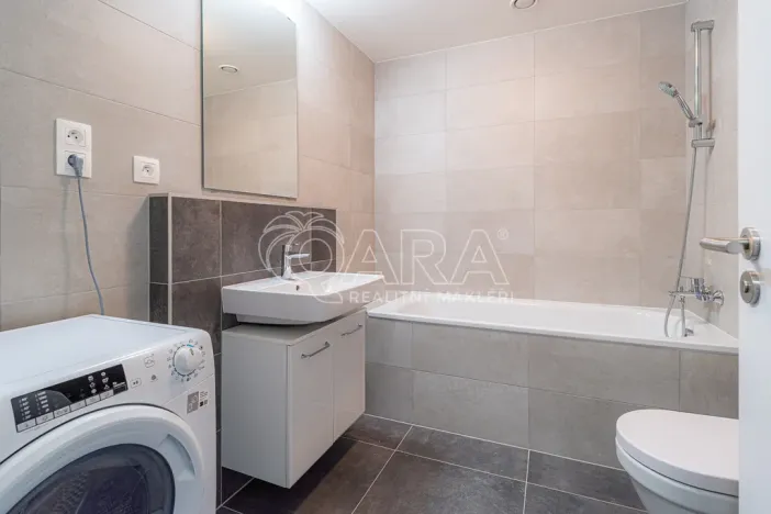 Pronájem bytu 2+kk, Praha - Malešice, Azzoniho, 51 m2