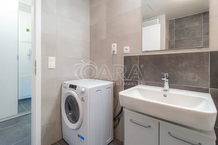 Pronájem bytu 2+kk, Praha - Malešice, Azzoniho, 51 m2