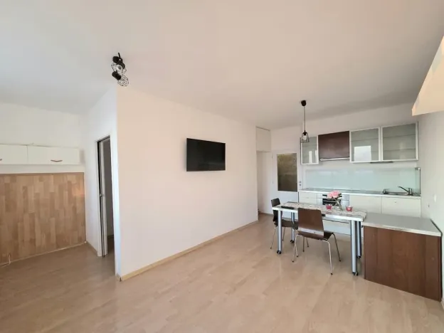 Prodej bytu 1+kk, Praha - Troja, Hnězdenská, 38 m2