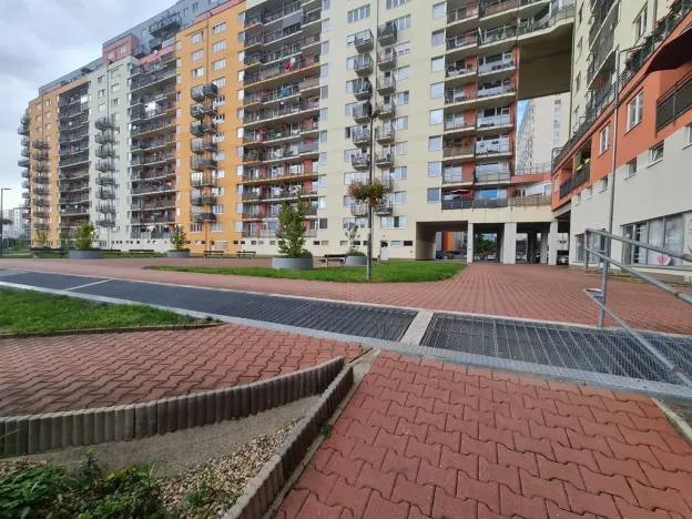 Prodej bytu 1+kk, Praha - Troja, Hnězdenská, 38 m2