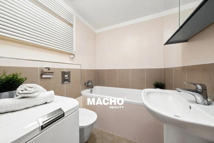 Pronájem bytu 2+kk, Praha - Hostivař, Kozinovo náměstí, 51 m2