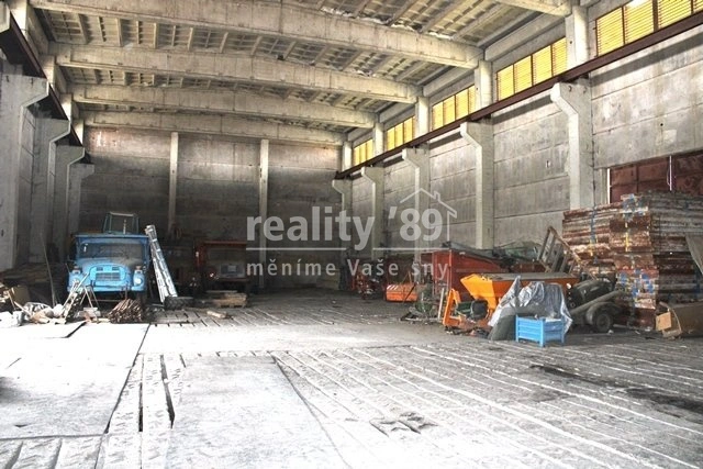 Prodej zemědělského objektu, Luka, 1195 m2