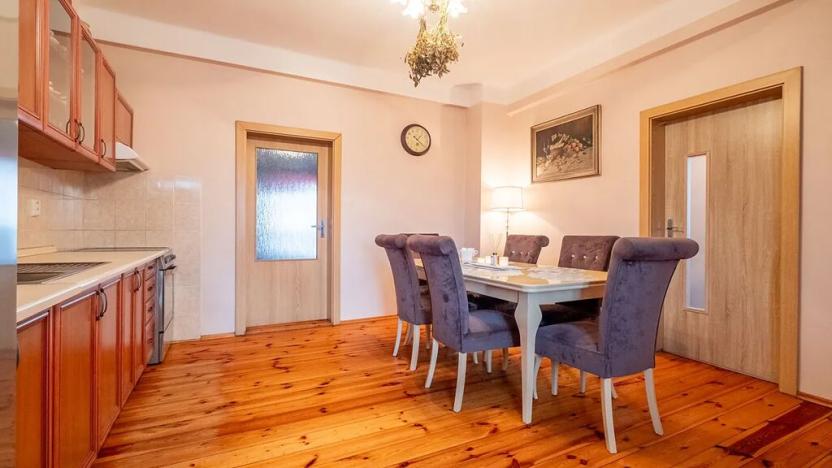 Prodej činžovního domu, Sadská, Husova, 306 m2