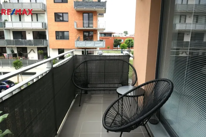 Pronájem bytu 2+kk, Hradec Králové - Nový Hradec Králové, Antonína Petrofa, 54 m2