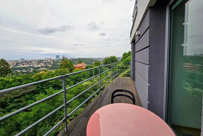 Pronájem bytu 3+kk, Praha, U Dívčích hradů, 123 m2