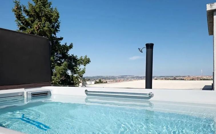 Pronájem bytu 3+kk, Praha, U Dívčích hradů, 123 m2