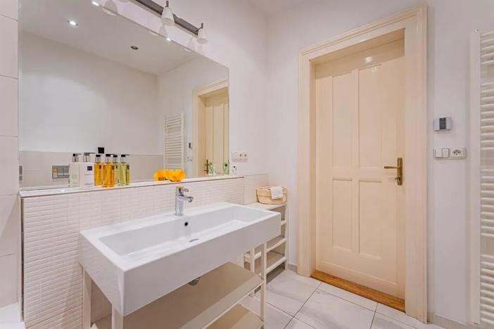 Pronájem bytu 2+kk, Praha - Staré Město, Na Perštýně, 73 m2