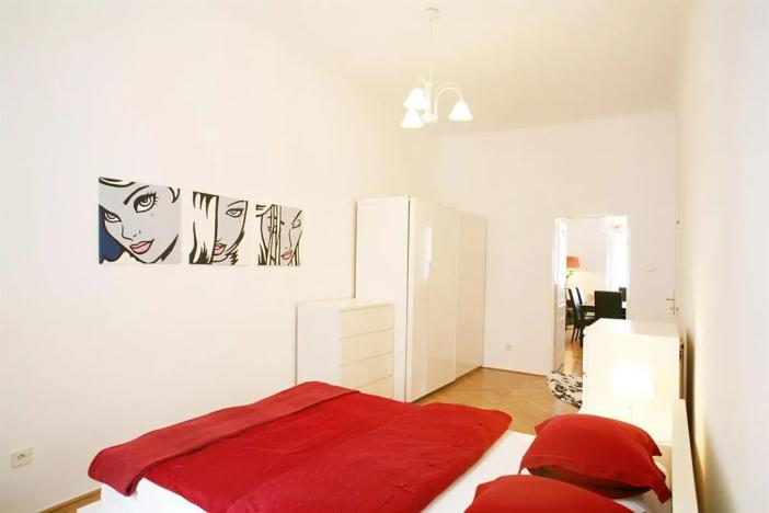 Pronájem bytu 4+1, Praha - Nové Město, Biskupská, 132 m2