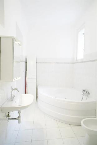 Pronájem bytu 4+1, Praha - Nové Město, Biskupská, 132 m2