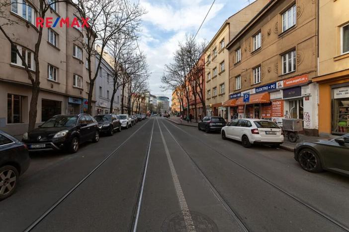 Pronájem obchodního prostoru, Praha - Strašnice, Starostrašnická, 501 m2