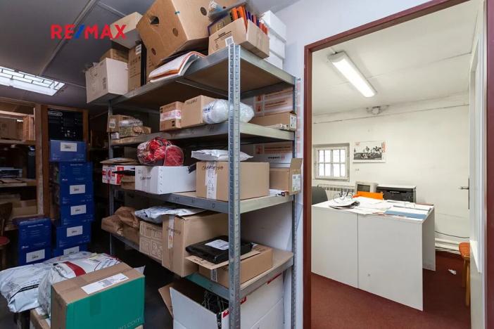 Pronájem obchodního prostoru, Praha - Strašnice, Starostrašnická, 501 m2