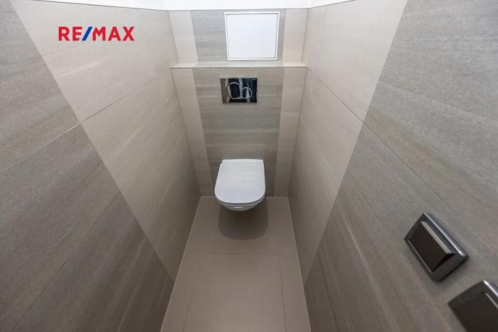 Prodej bytu 2+1, Praha - Černý Most, náměstí Plukovníka Vlčka, 83 m2