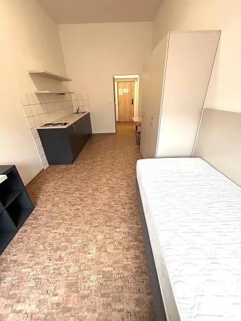 Pronájem bytu 1+kk, Praha - Smíchov, Křížová, 24 m2