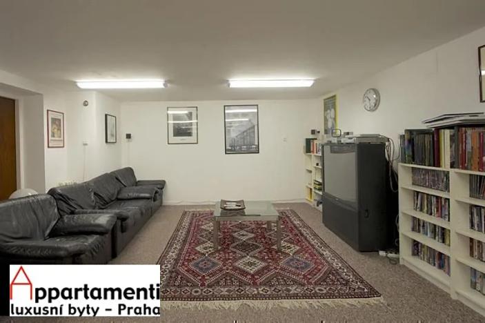 Pronájem rodinného domu, Praha - Kunratice, Ke hrádku, 417 m2