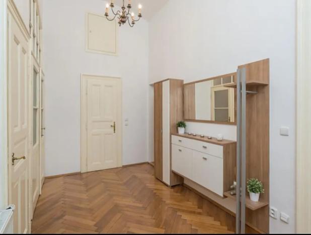 Pronájem bytu 4+1, Praha - Staré Město, Martinská, 180 m2