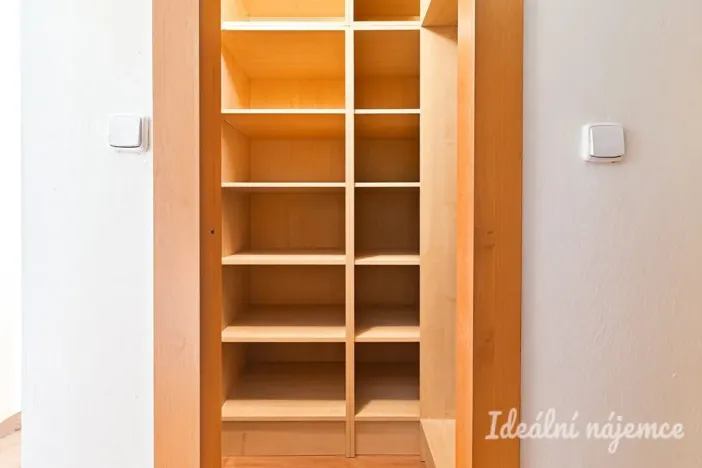 Pronájem bytu 3+1, Brno, Kamanova, 78 m2