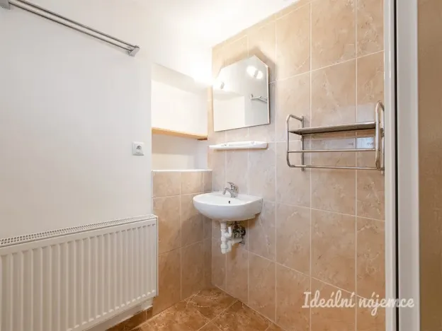 Pronájem bytu 2+kk, Praha - Sedlec, V rokli, 46 m2