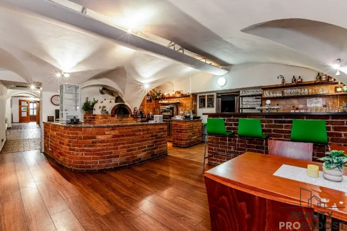 Prodej ubytování, Chlum u Třeboně, Hejtmanská hráz, 1200 m2